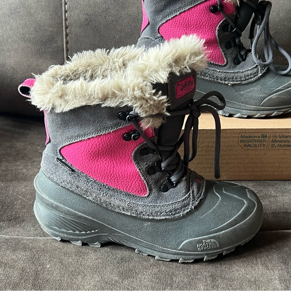The North Face Kids' Fuchsia and Gray Snow Boots - Picture 2 of 8